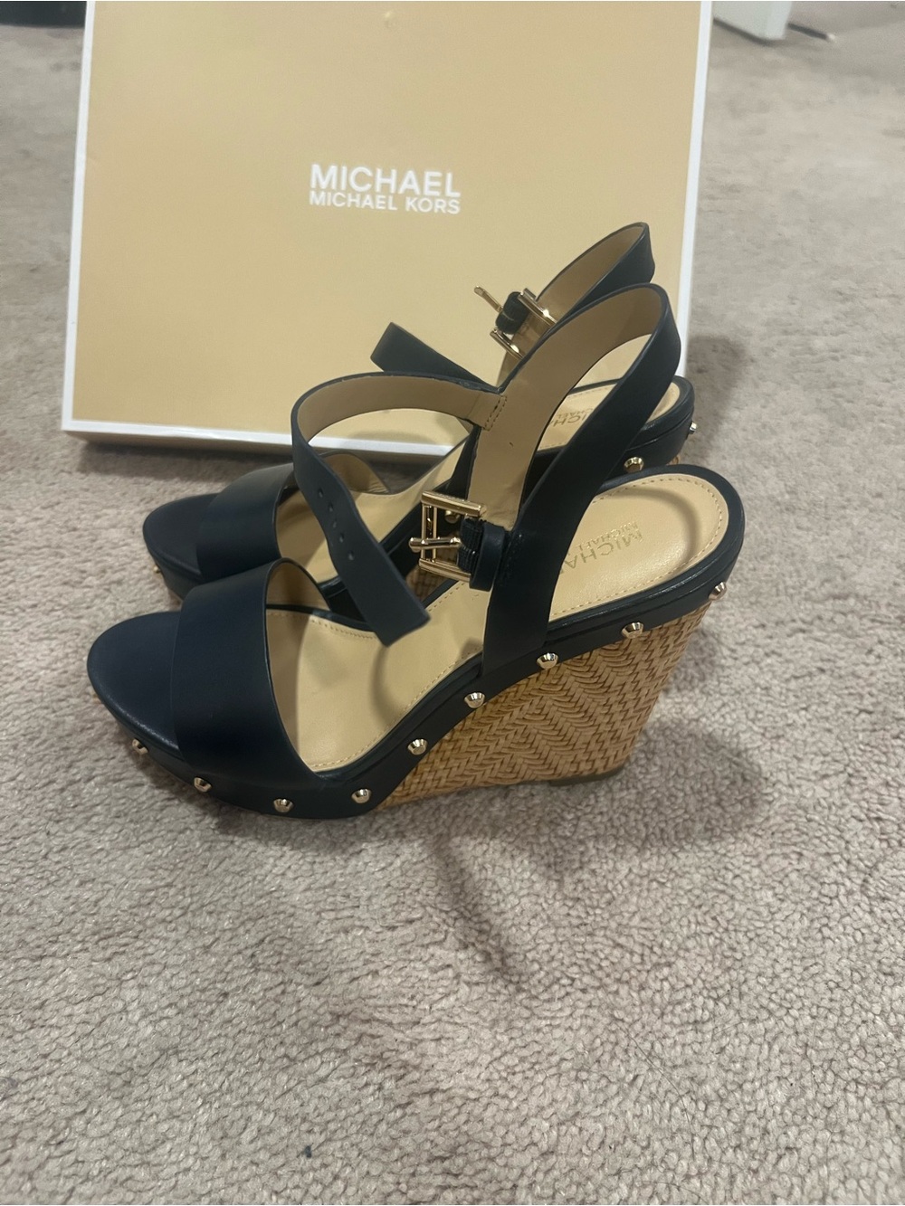 Michael Kors Ellen Wedges size 7- new with box